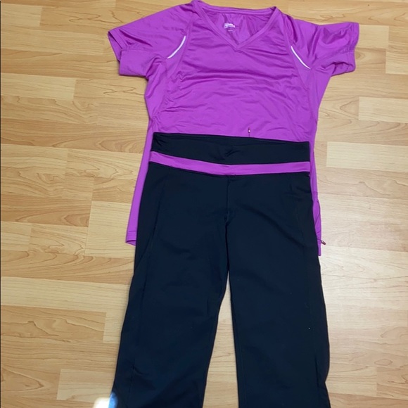 Kirklands Other - Workout yoga Pilates outfit set